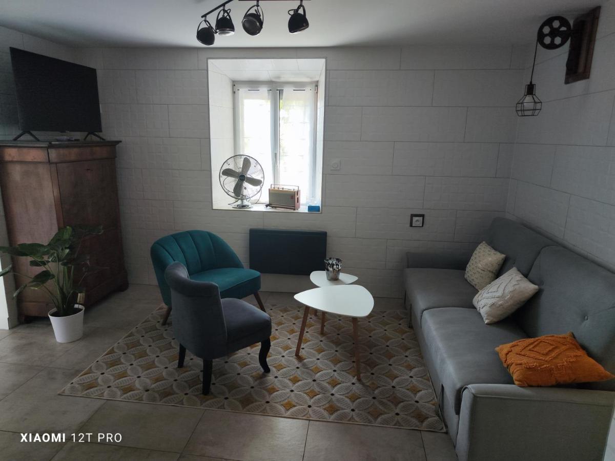 Appartement Renovee Dans Maison Ancienne Amancy Exterior foto